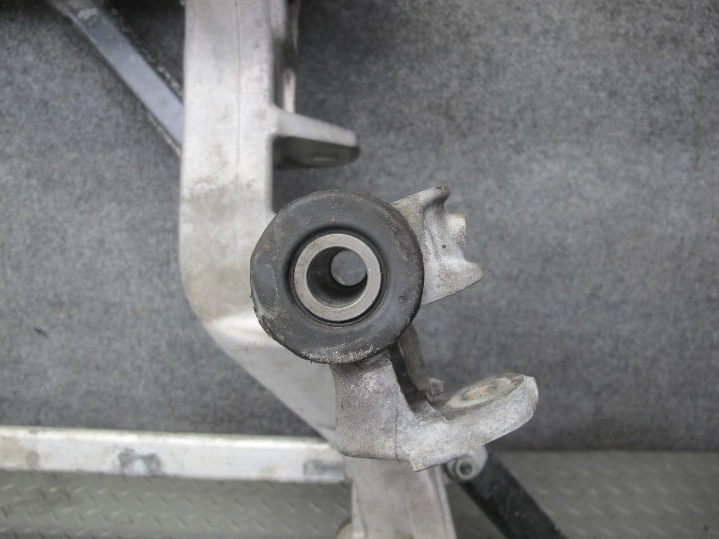 2002-2004 Porsche 911 996 3.6L RWD Rear Susp Sub Frame Crossmember Carrier Set