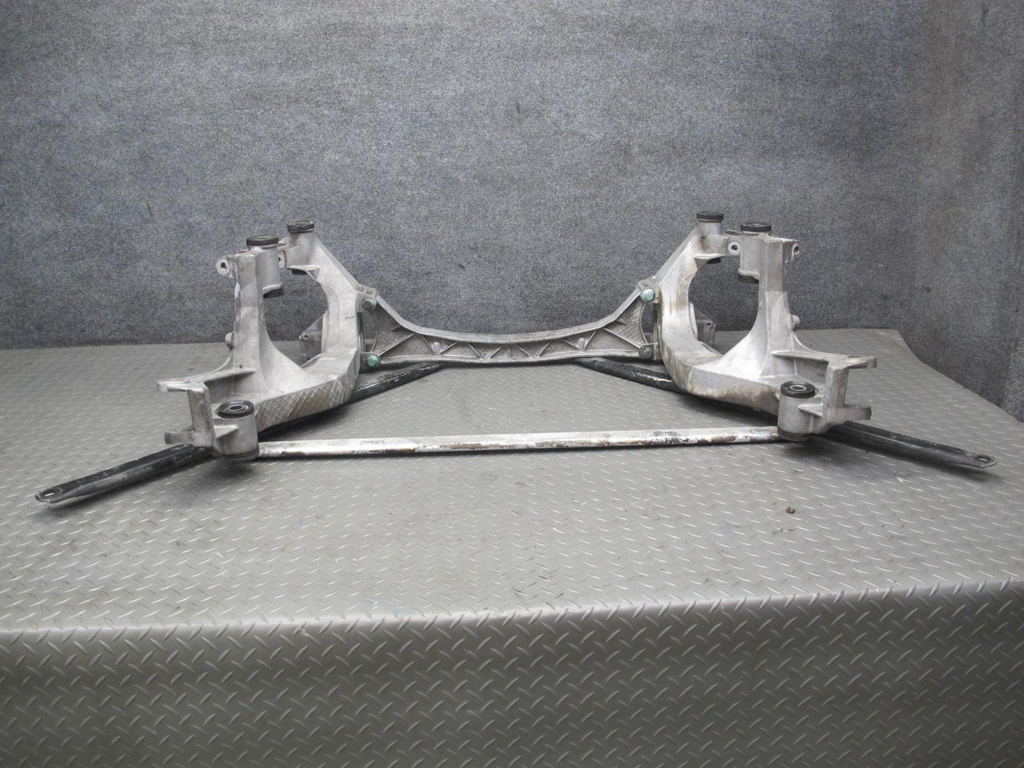 2002-2004 Porsche 911 996 3.6L RWD Rear Susp Sub Frame Crossmember Carrier Set