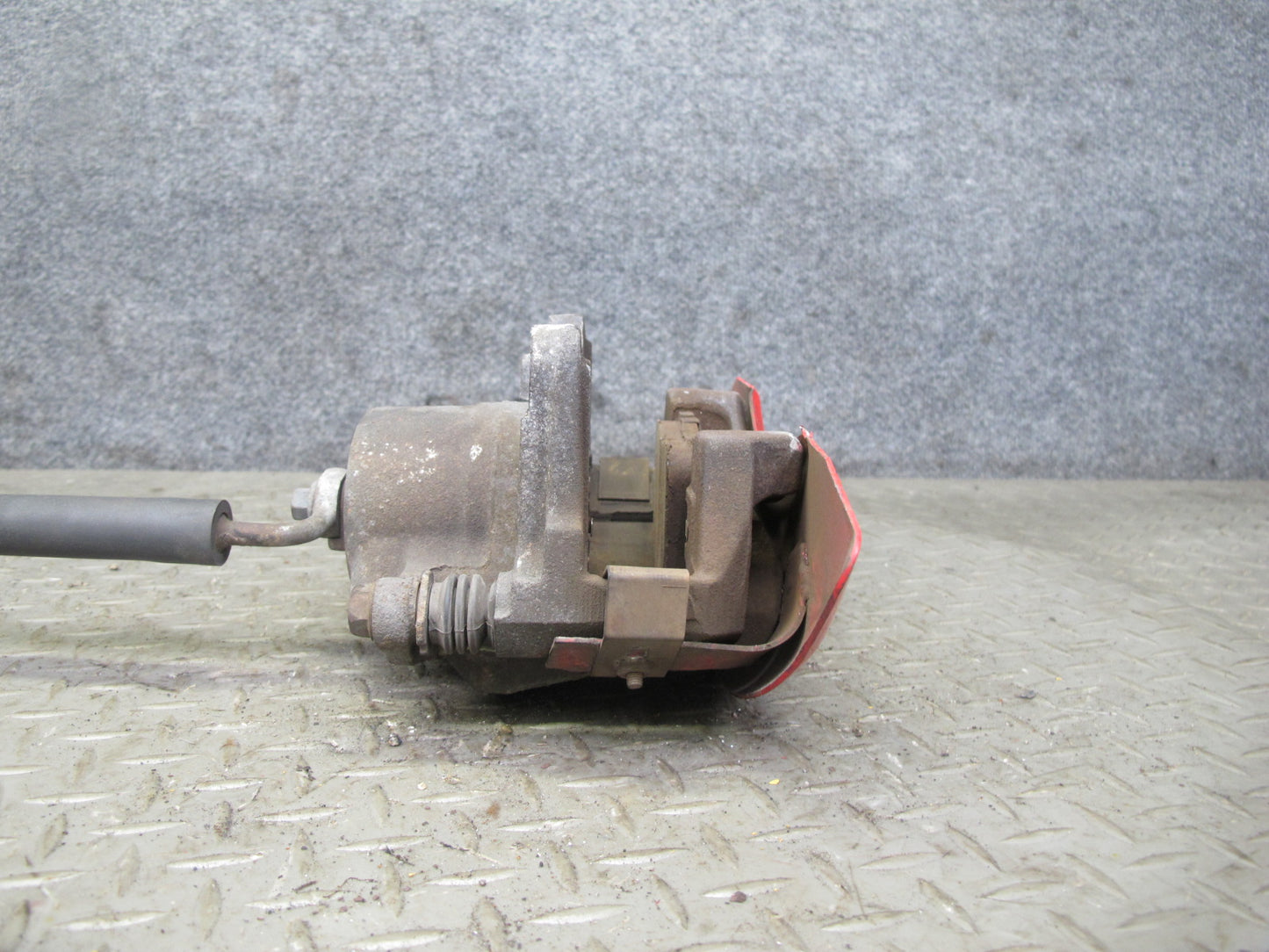 07-10 Saturn SKY Pontiac Solstice Front Left & Right Brake Caliper Set 88K OEM