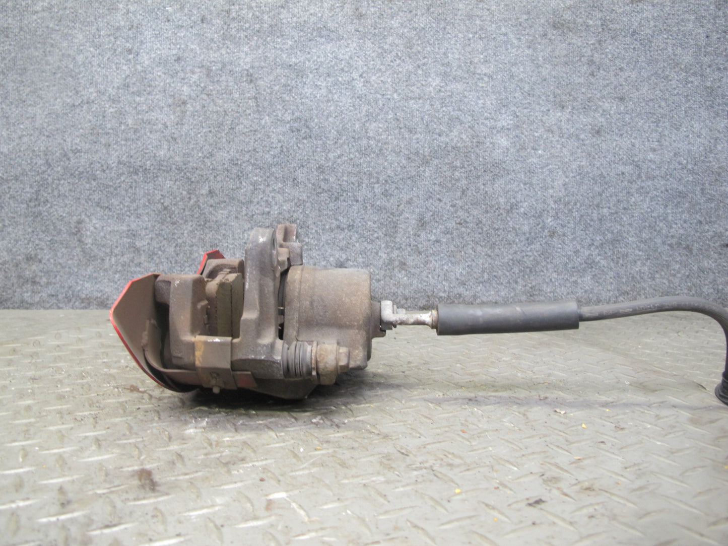07-10 Saturn SKY Pontiac Solstice Front Left & Right Brake Caliper Set 88K OEM