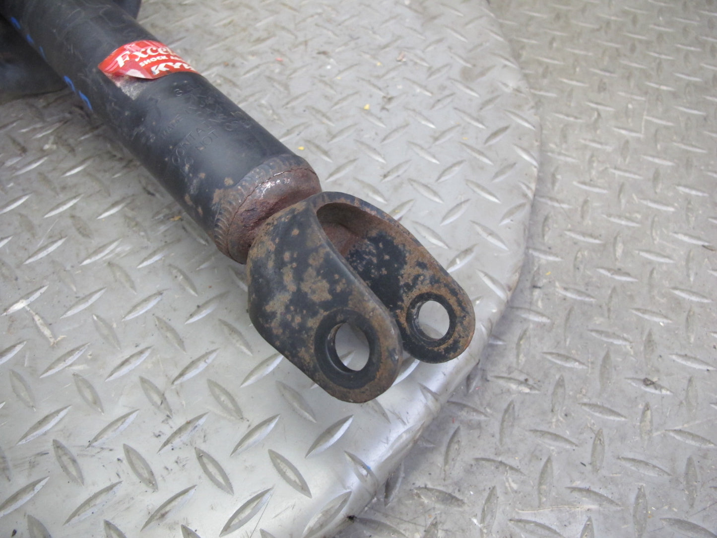 97-00 Lexus JZZ31L SC300 Set of 2 Rear Strut Shock Absorber KYB Excel-g