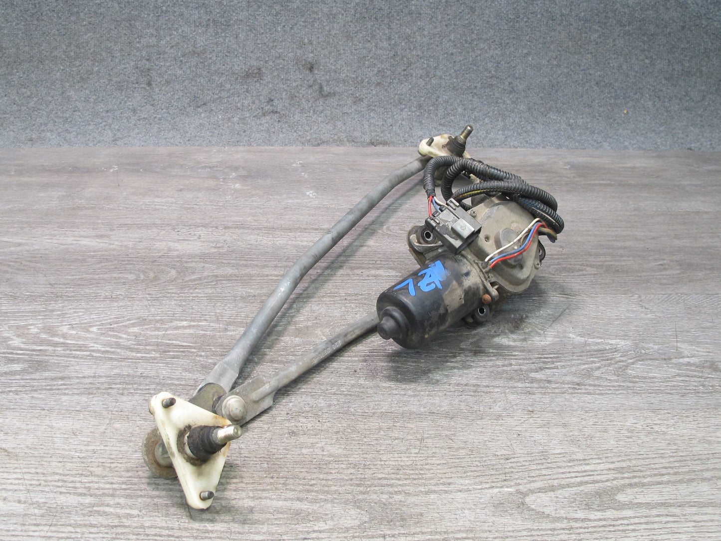 90-96 Nissan Z32 300ZX 2+0 Windshield Wiper Transmission Linkage w Motor OEM