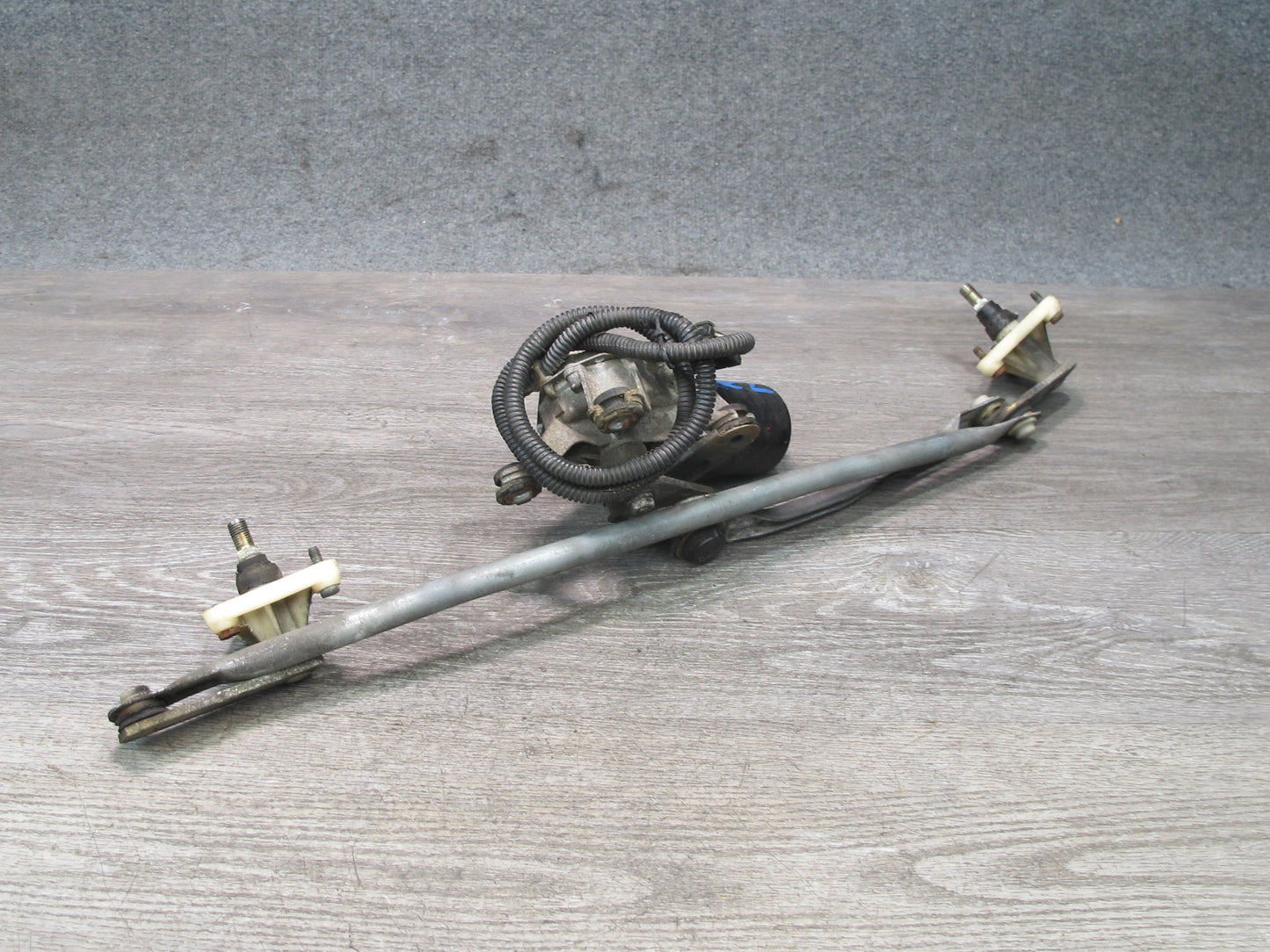 90-96 Nissan Z32 300ZX 2+0 Windshield Wiper Transmission Linkage w Motor OEM