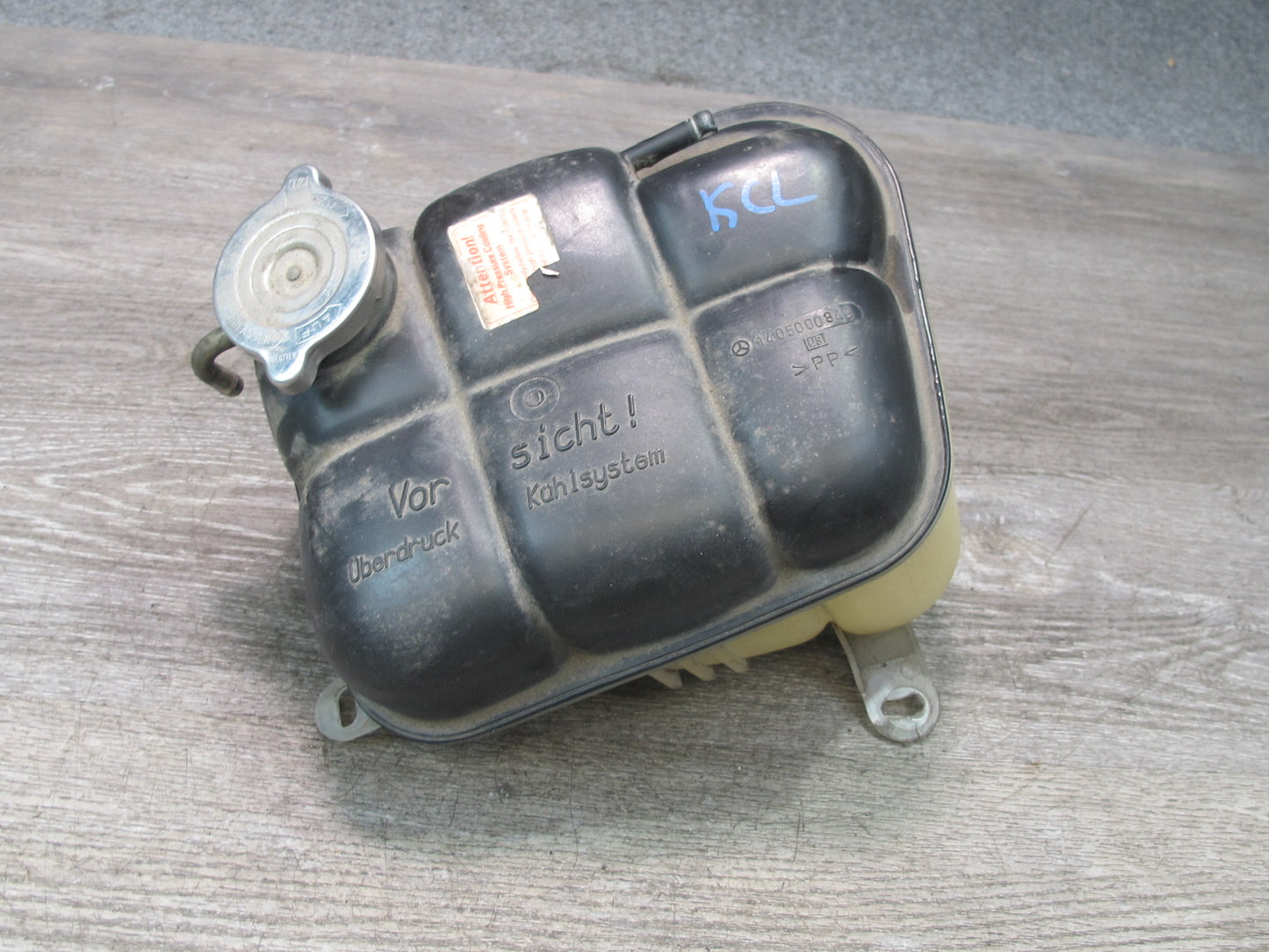 96-99 Mercedes W140 C140 Cl-class Engine Expansion Overflow Reservoir Tank OEM