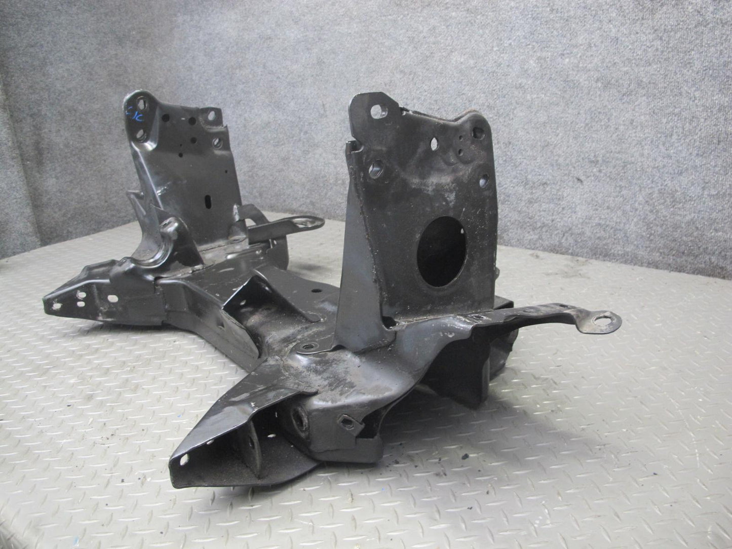 92-96 Chevrolet Corvette C4 Front Engine Cradle Subframe Crossmember Carrier OEM