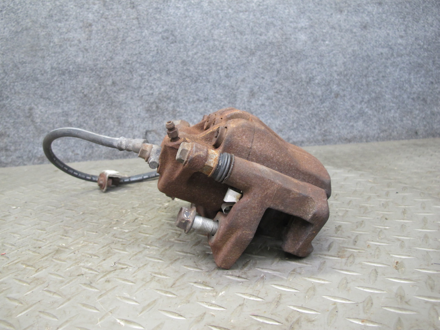 92-98 Lexus JZZ31L SC300 Set of 2 Front Left & Right Brake Caliper OEM