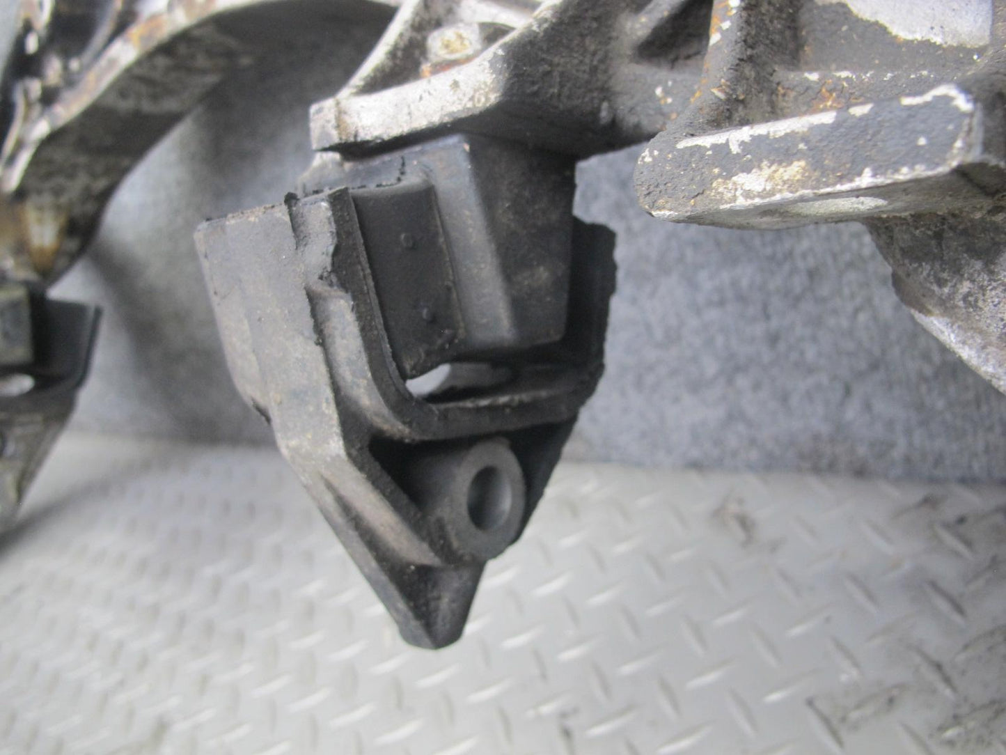 1984-1995 Porsche 928 S A/T Rear Sub Frame Suspension Crossmember Carrier