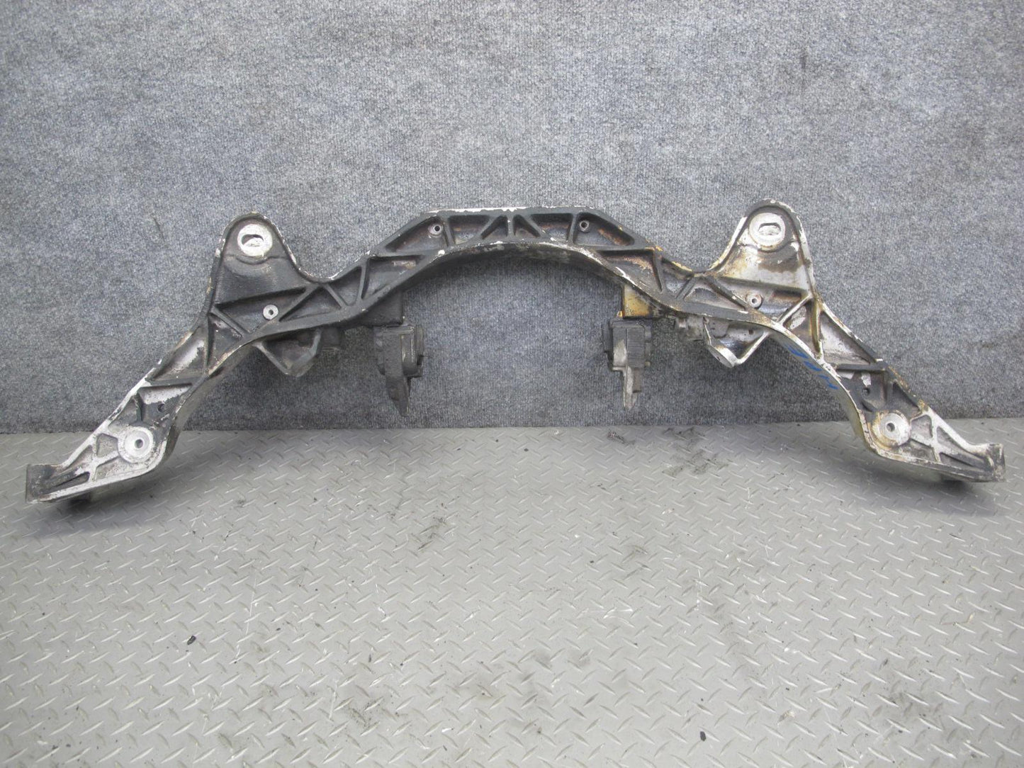 1984-1995 Porsche 928 S A/T Rear Sub Frame Suspension Crossmember Carrier