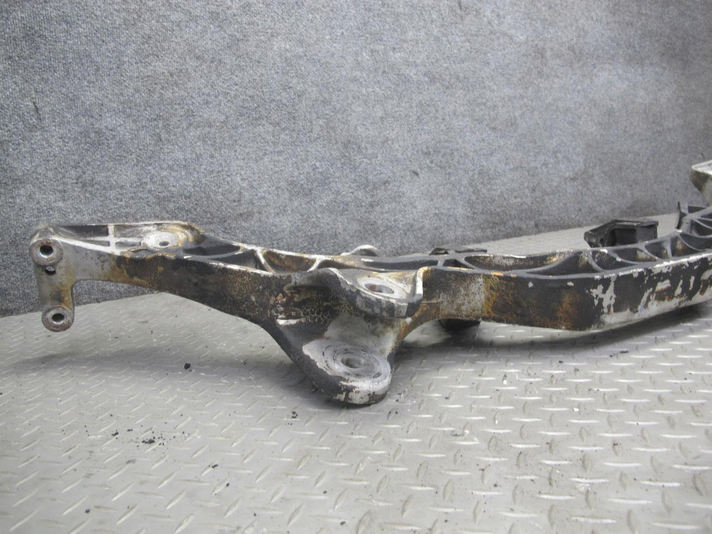 1984-1995 Porsche 928 S A/T Rear Sub Frame Suspension Crossmember Carrier