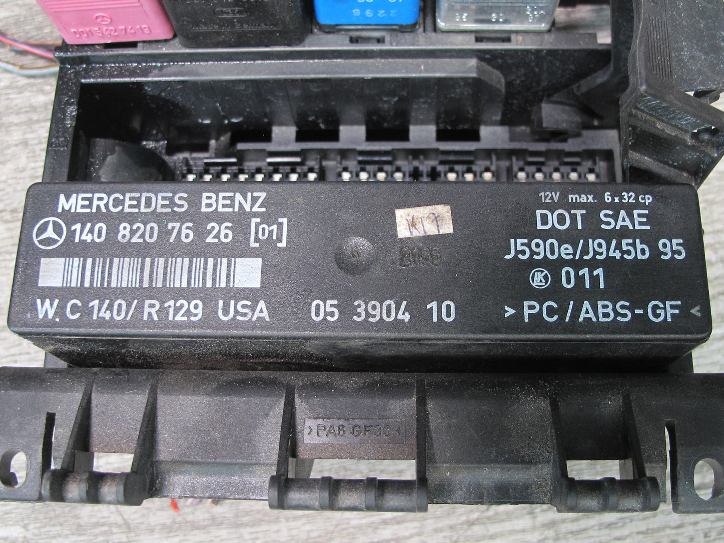 96-99 Mercedes W140 C140 Cl-class Fuse Relay Box Module OEM