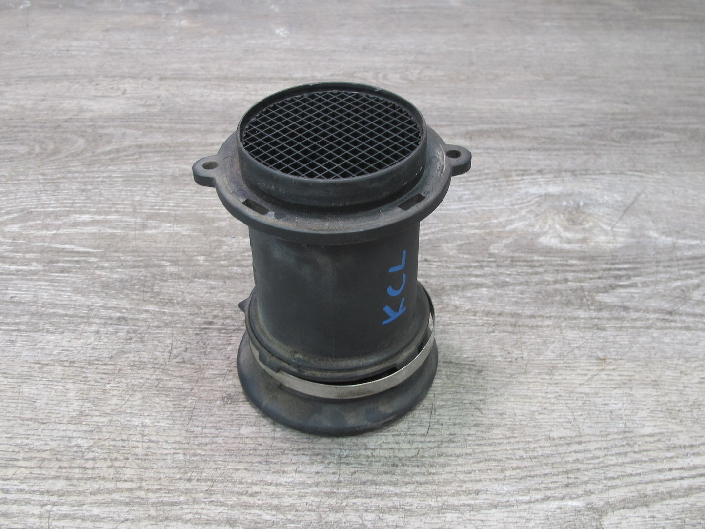 96-99 Mercedes W140 C140 CL600 S600 Mass Air Flow Meter MAF Sensor OEM