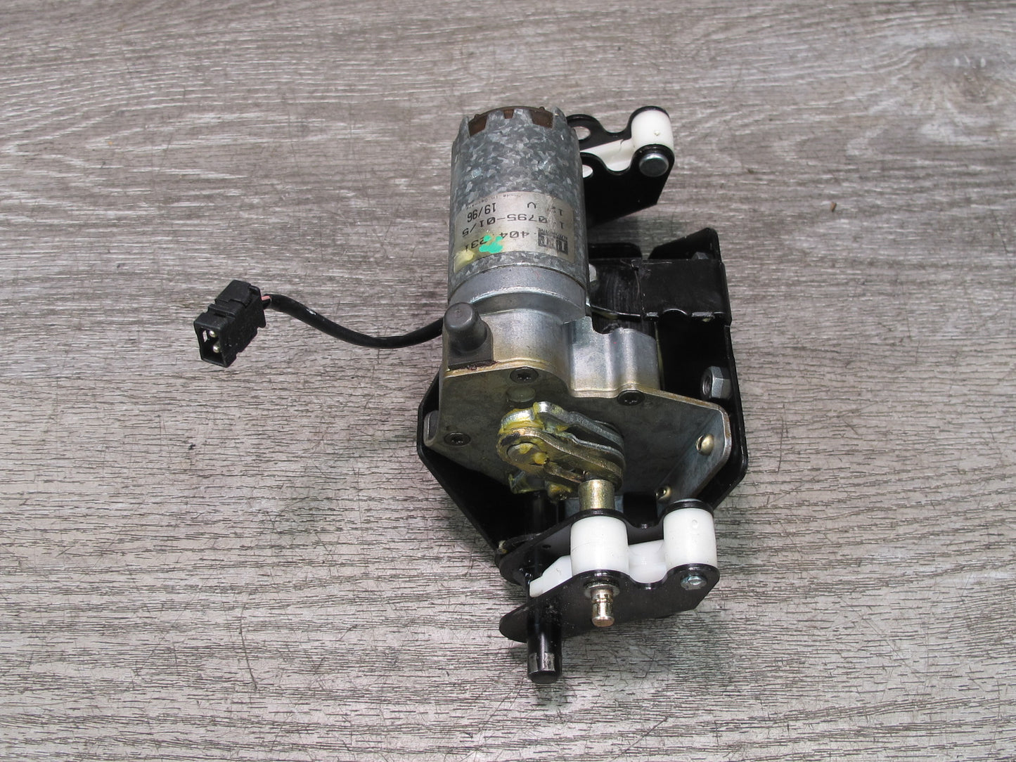 96-99 Mercedes W140 C140 Cl-class Coupe Rear Seat Headrest Motor 1409700825 OEM