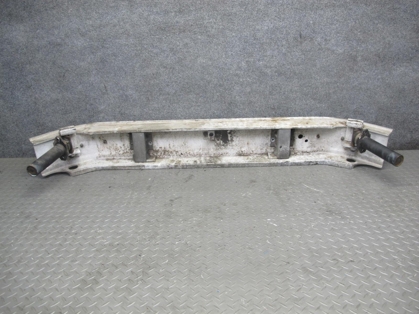 1983-1986 Porsche 928 S Rear Bumper Reinforcement Support Impact Bar W/ Shocks