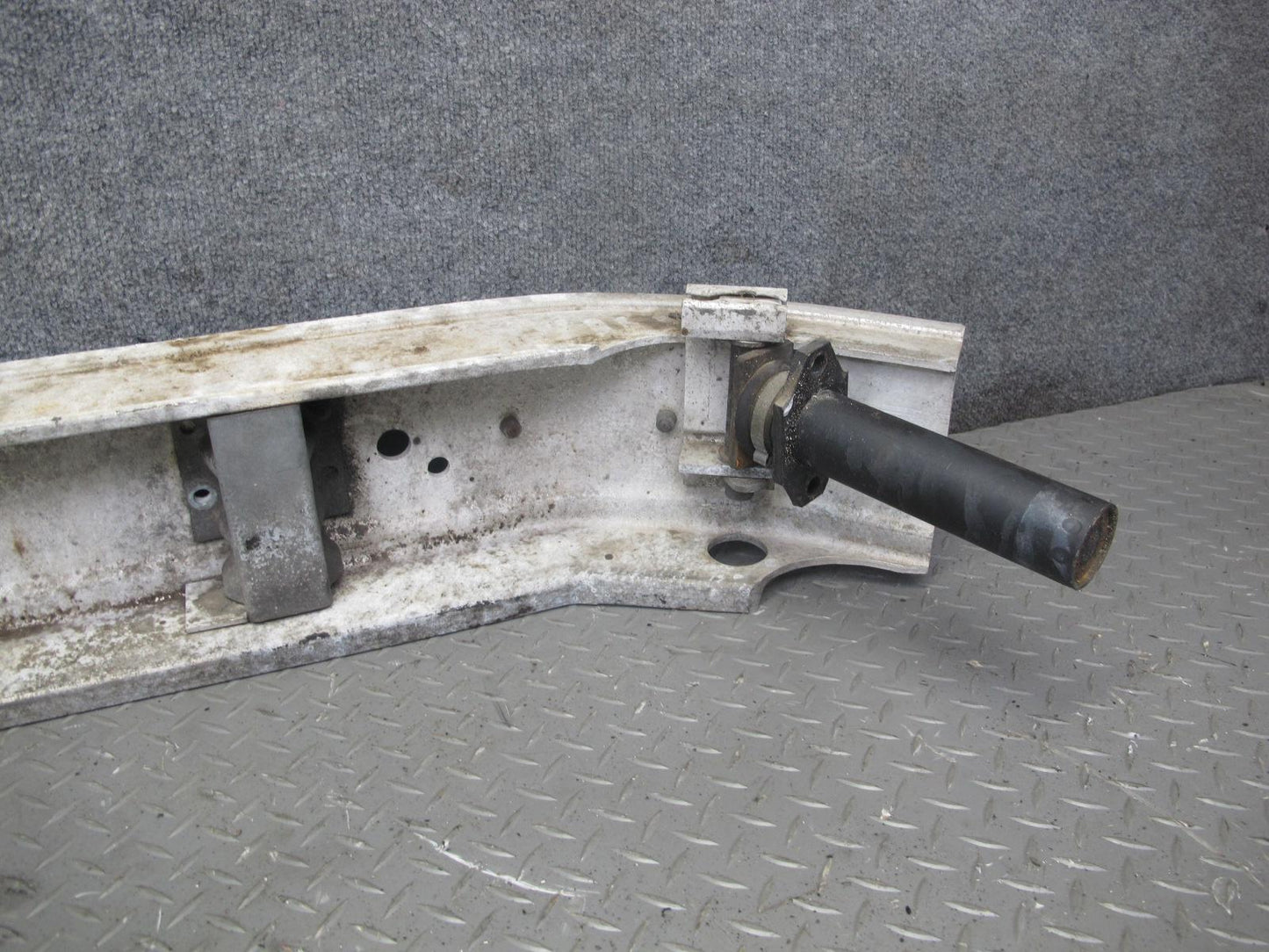 1983-1986 Porsche 928 S Rear Bumper Reinforcement Support Impact Bar W/ Shocks