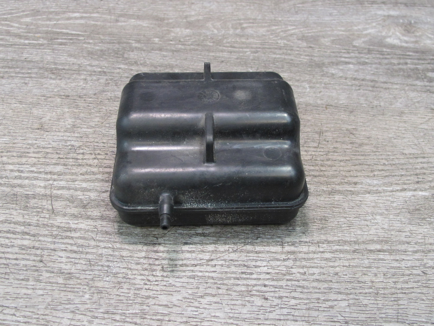 96-99 Mercedes W140 C140 Cl-class Air Vacuum Expansion Tank 1298050019 OEM