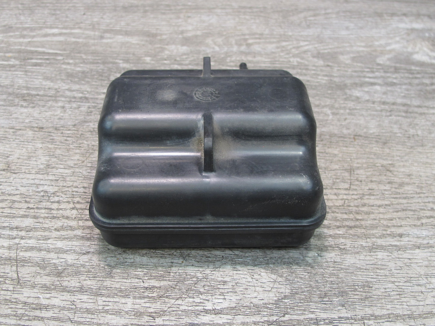 96-99 Mercedes W140 C140 Cl-class Air Vacuum Expansion Tank 1298050019 OEM