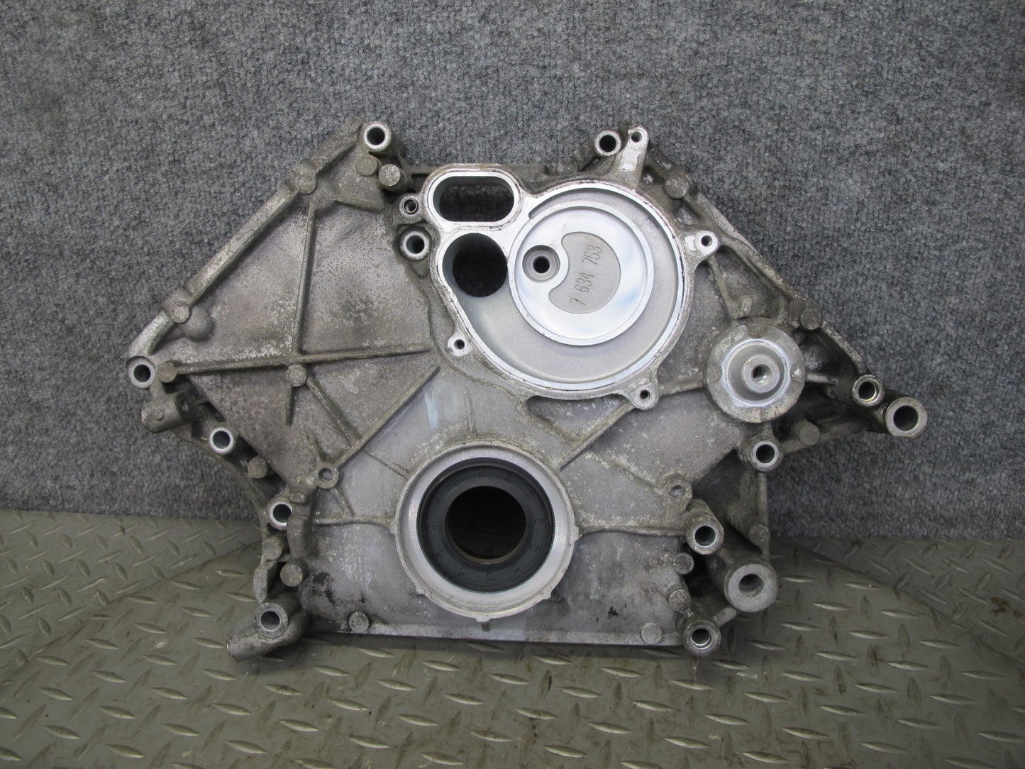 2010-2014 BMW E71 E72 X6 X6M X6M 4.4L Engine Lower Timing Cover 7553364