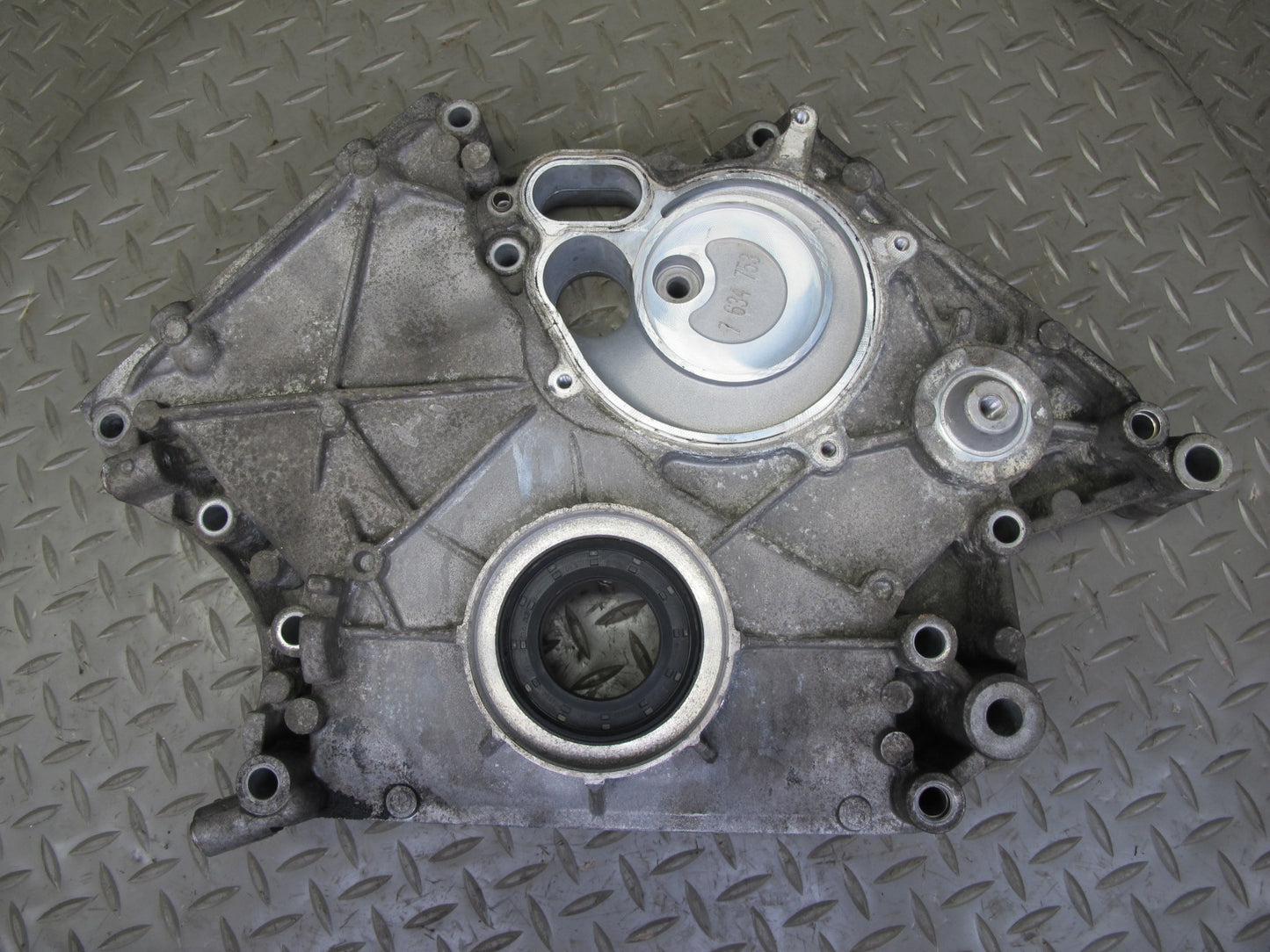 2010-2014 BMW E71 E72 X6 X6M X6M 4.4L Engine Lower Timing Cover 7553364
