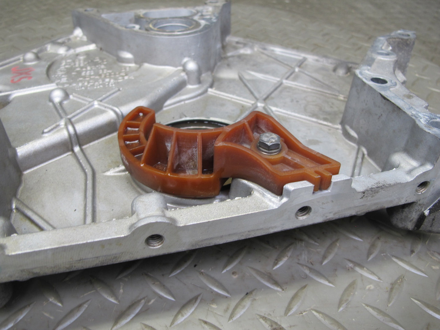 2010-2014 BMW E71 E72 X6 X6M X6M 4.4L Engine Lower Timing Cover 7553364