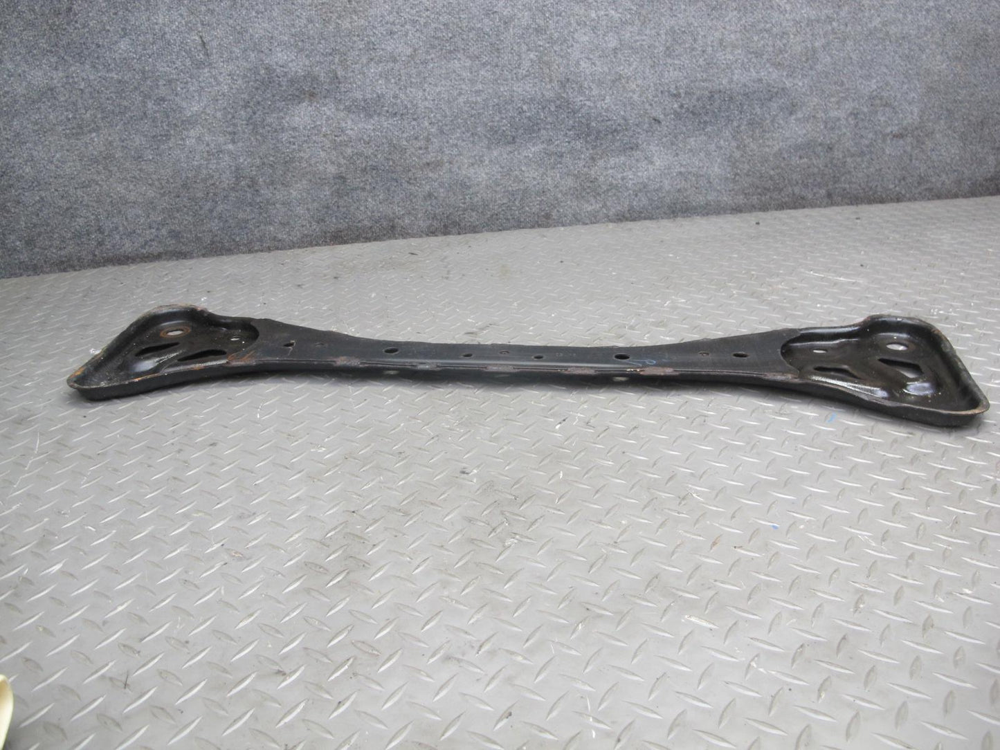 06-08 Mazda RX8 6-SPEED A/T Automatic Transmission Crossmember Support 98K OEM