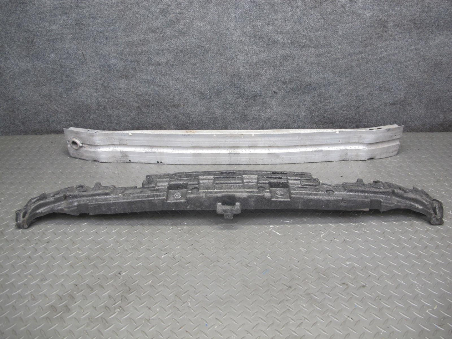 2015-2018 Porsche Macan 95B Front Bumper Impact Reinforcement Bar Foam Set