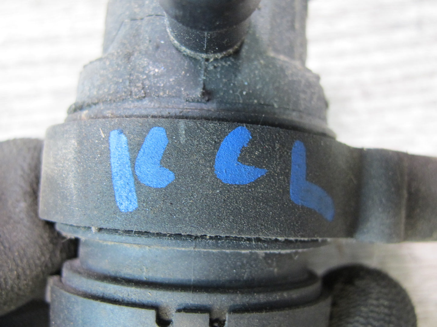 96-99 Mercedes W140 C140 Cl-class Vacuum Purge Valve Solenoid OEM