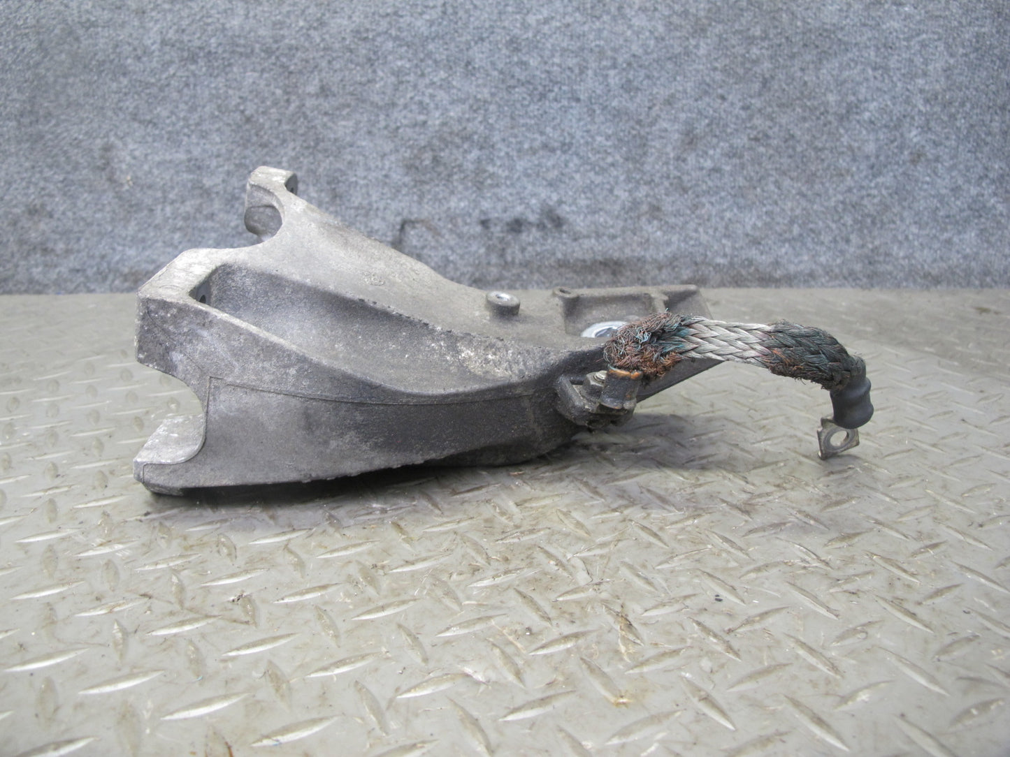 2010-2014 BMW E71 X6M X5M S63 Engine Left & Right Motor Mount Set of 2