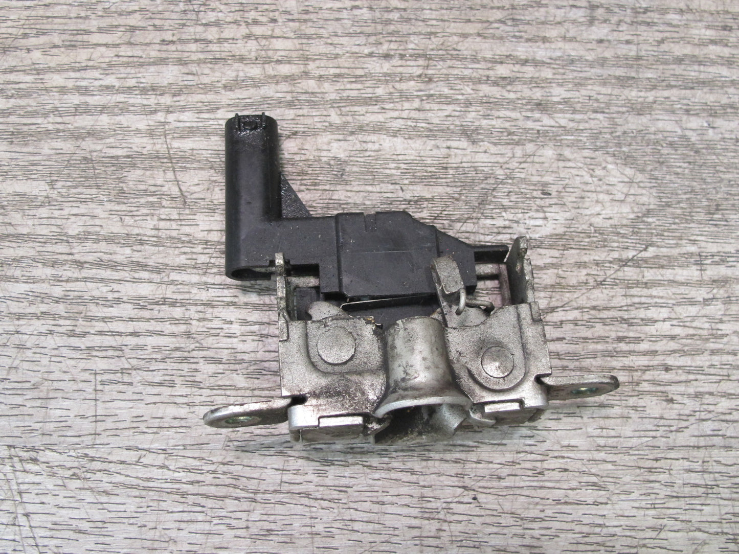 96-99 Mercedes W140 C140 CL Set of 2 Front Left & Right Hood Lock  Latch OEM