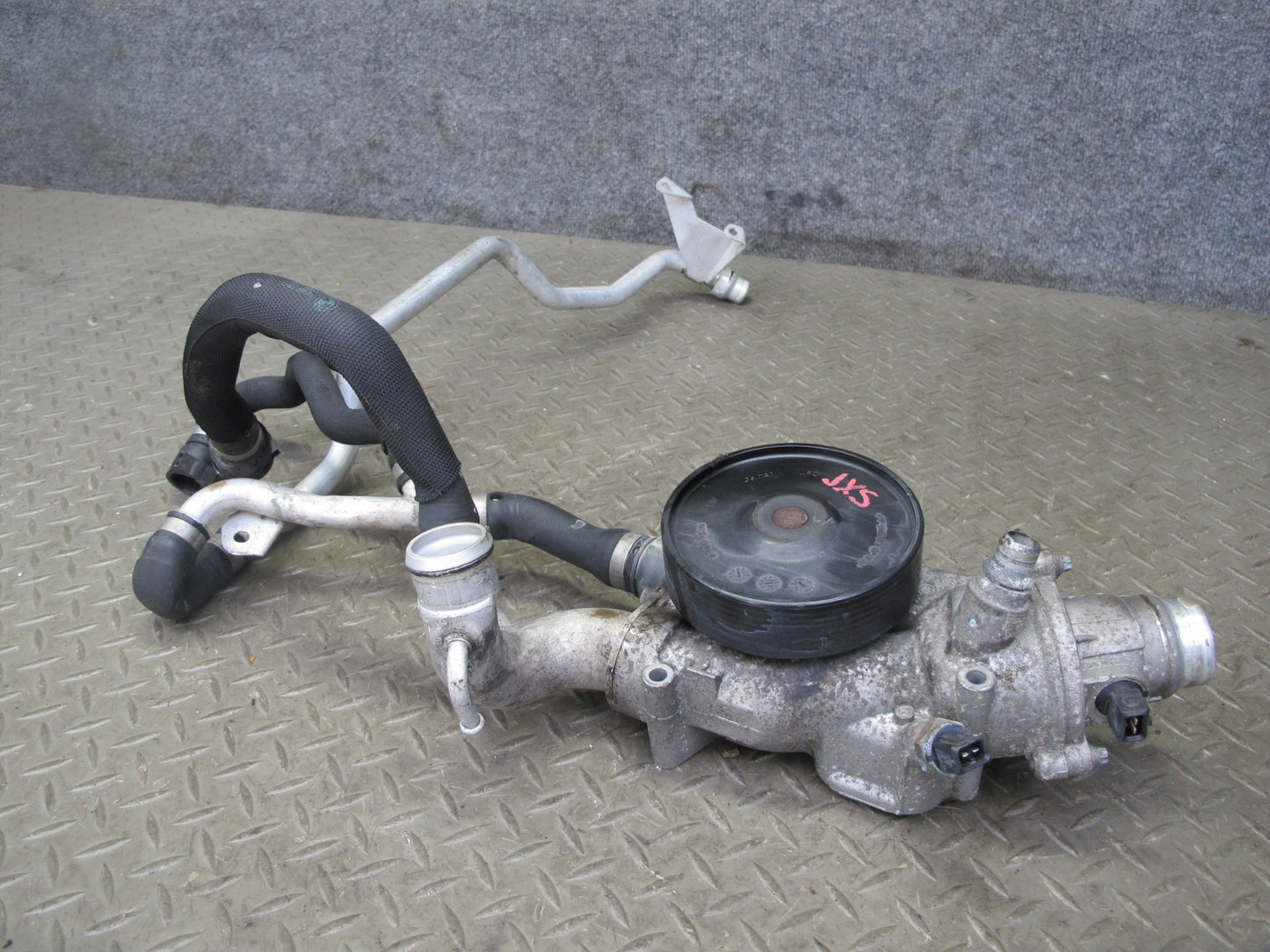 2010-2014 BMW E71 X6M X5M Engine Thermostat Housing Water Pump Pulley w Hoses