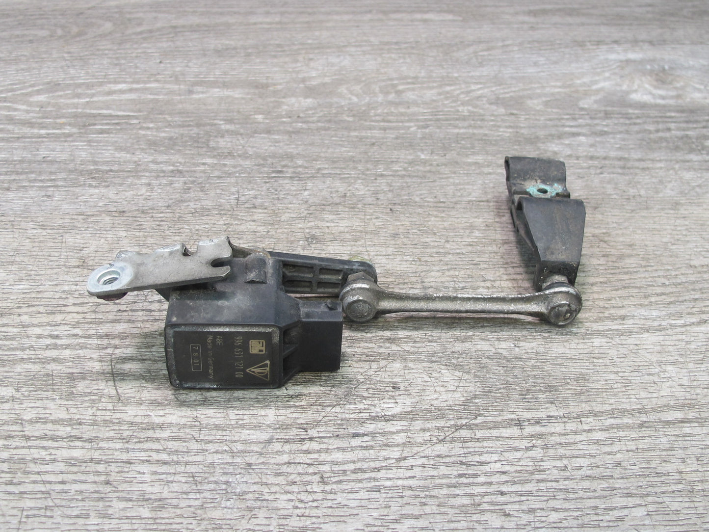 1999-2005 Porsche 911 996 Front Suspension Headlight Level Height Sensor