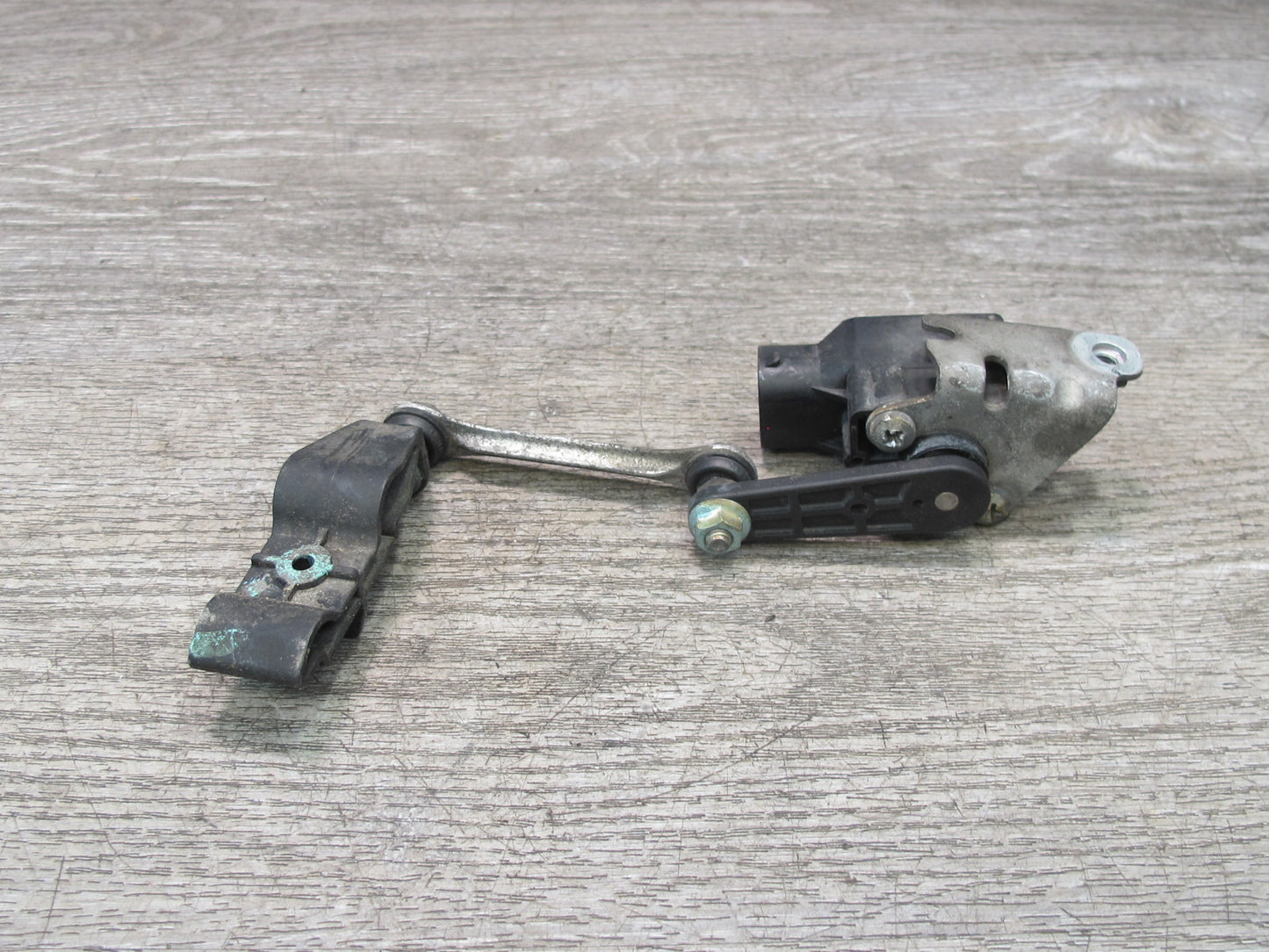 1999-2005 Porsche 911 996 Front Suspension Headlight Level Height Sensor