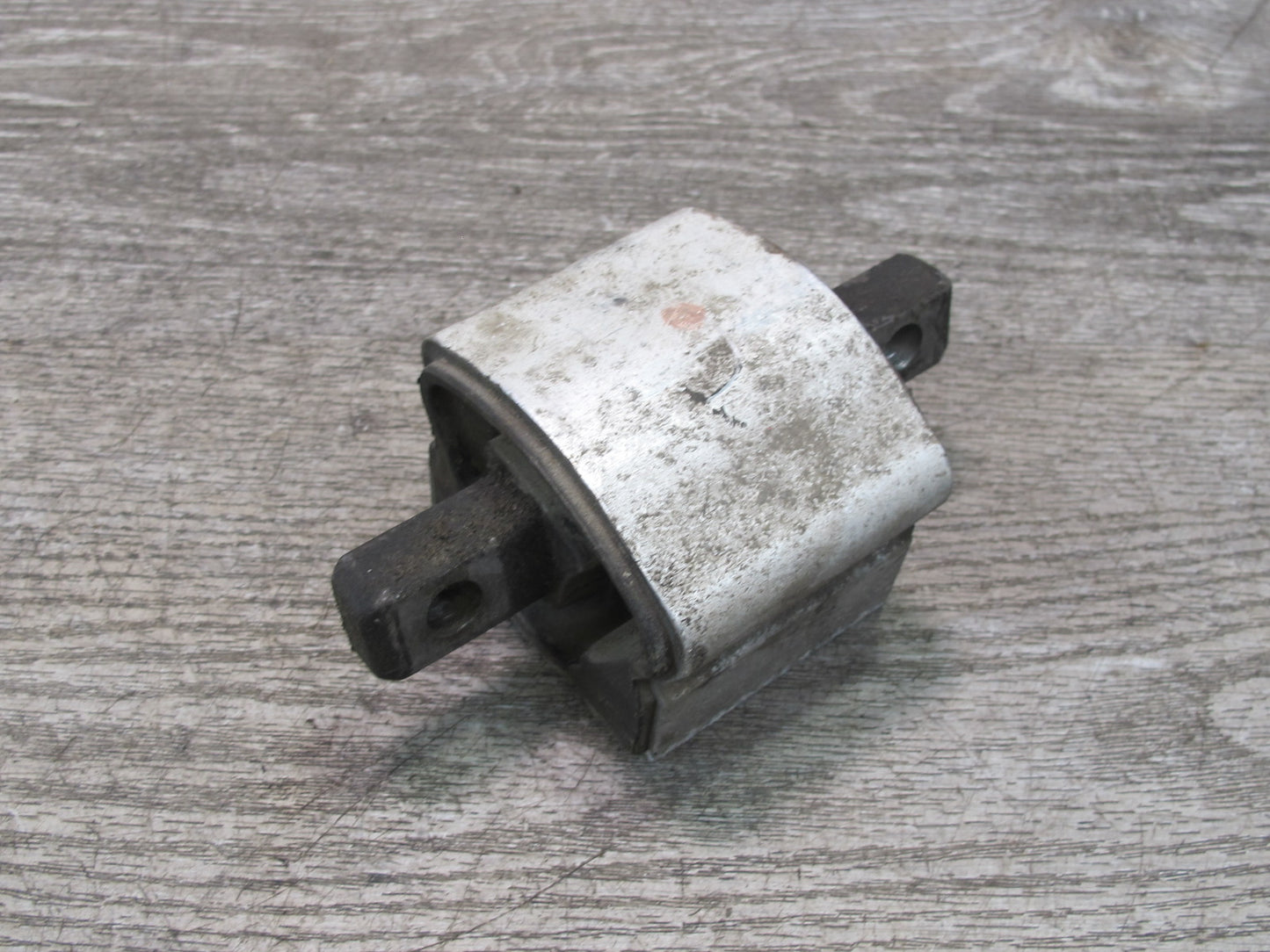 96-99 Mercedes W140 C140 Cl-class Automatic Transmission Mount Support OEM