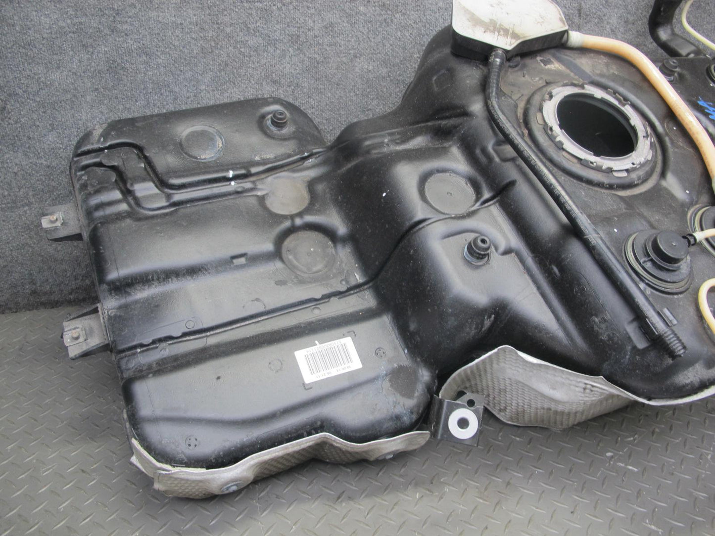 2015-2018 Porsche Macan 95B Fuel Tank w Filler Neck 95B201021E