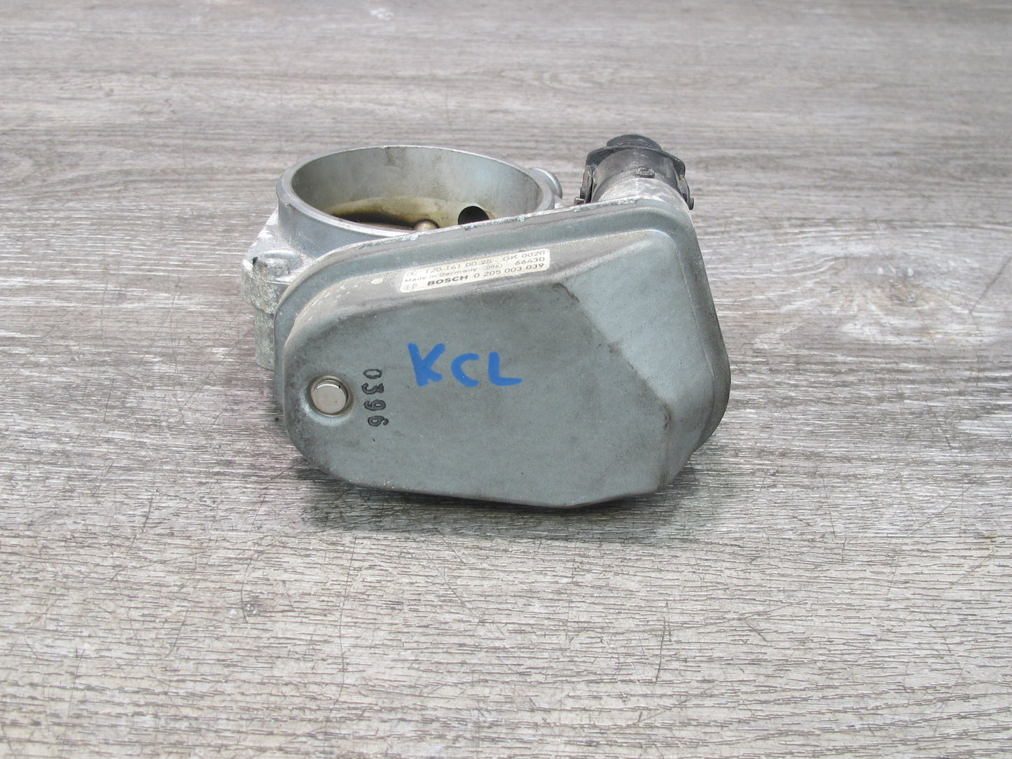 96-99 Mercedes W140 C140 CL600 M120 Engine Throttle Body 1201410025 OEM