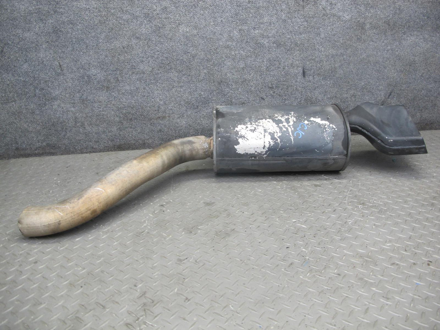 92-96 Chevrolet Corvette C4 Rear Left Exhaust Muffler 10143518 OEM