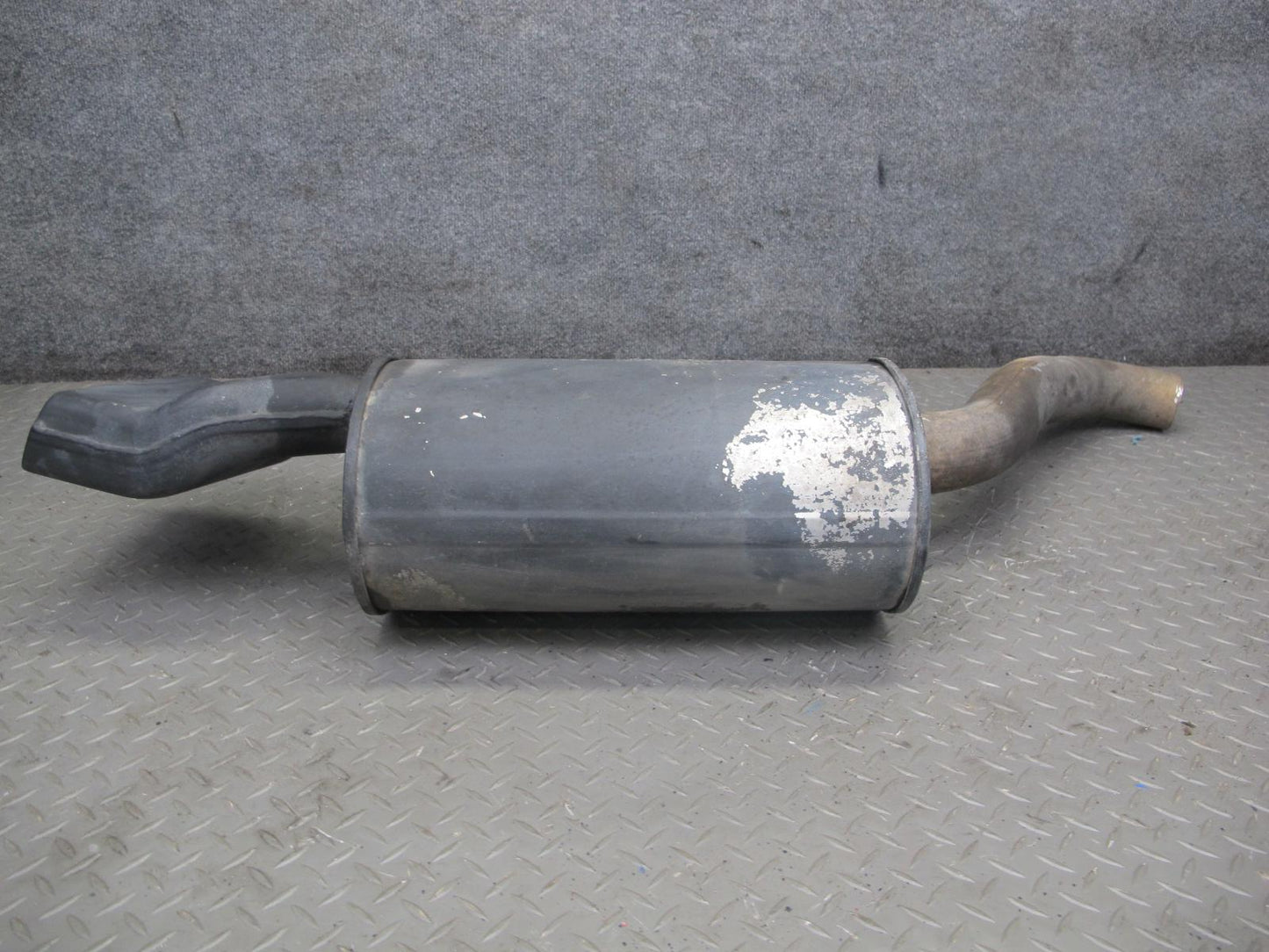 92-96 Chevrolet Corvette C4 Rear Left Exhaust Muffler 10143518 OEM