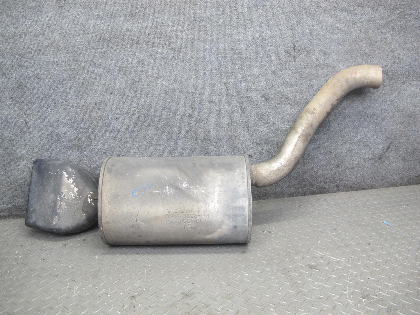 92-96 Chevrolet Corvette C4 Rear Right Exhaust Muffler 10143518 OEM