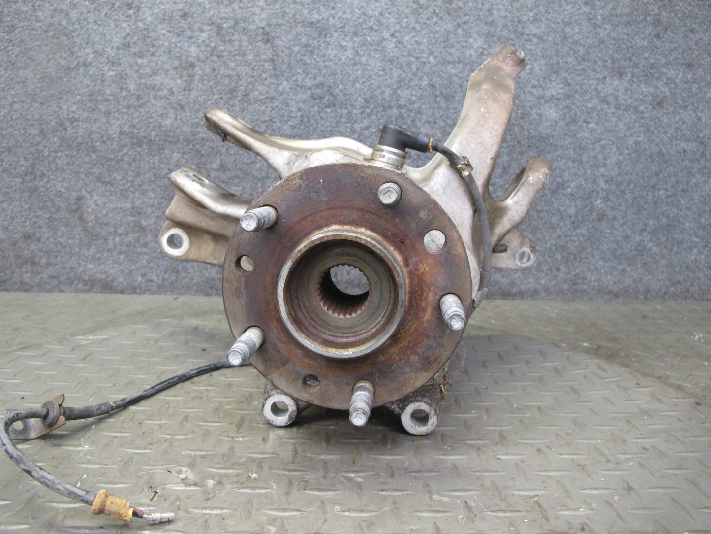 88-96 Chevrolet Corvette C4 Rear Right Spindle Knuckle Wheel Hub Bearing OEM