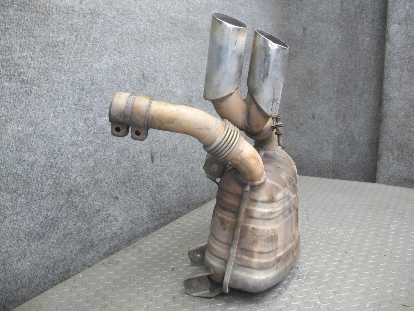2002-2005 Porsche 911 996 3.6L Rear Right Exhaust Muffler w Tips