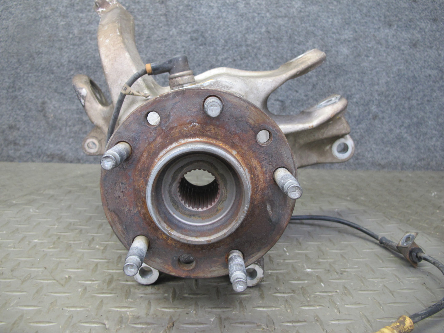 88-96 Chevrolet Corvette C4 Rear Left Spindle Knuckle Wheel Hub Bearing OEM