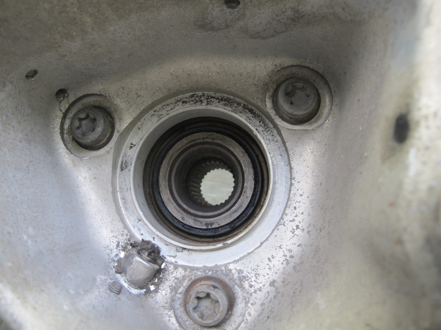 88-96 Chevrolet Corvette C4 Rear Left Spindle Knuckle Wheel Hub Bearing OEM