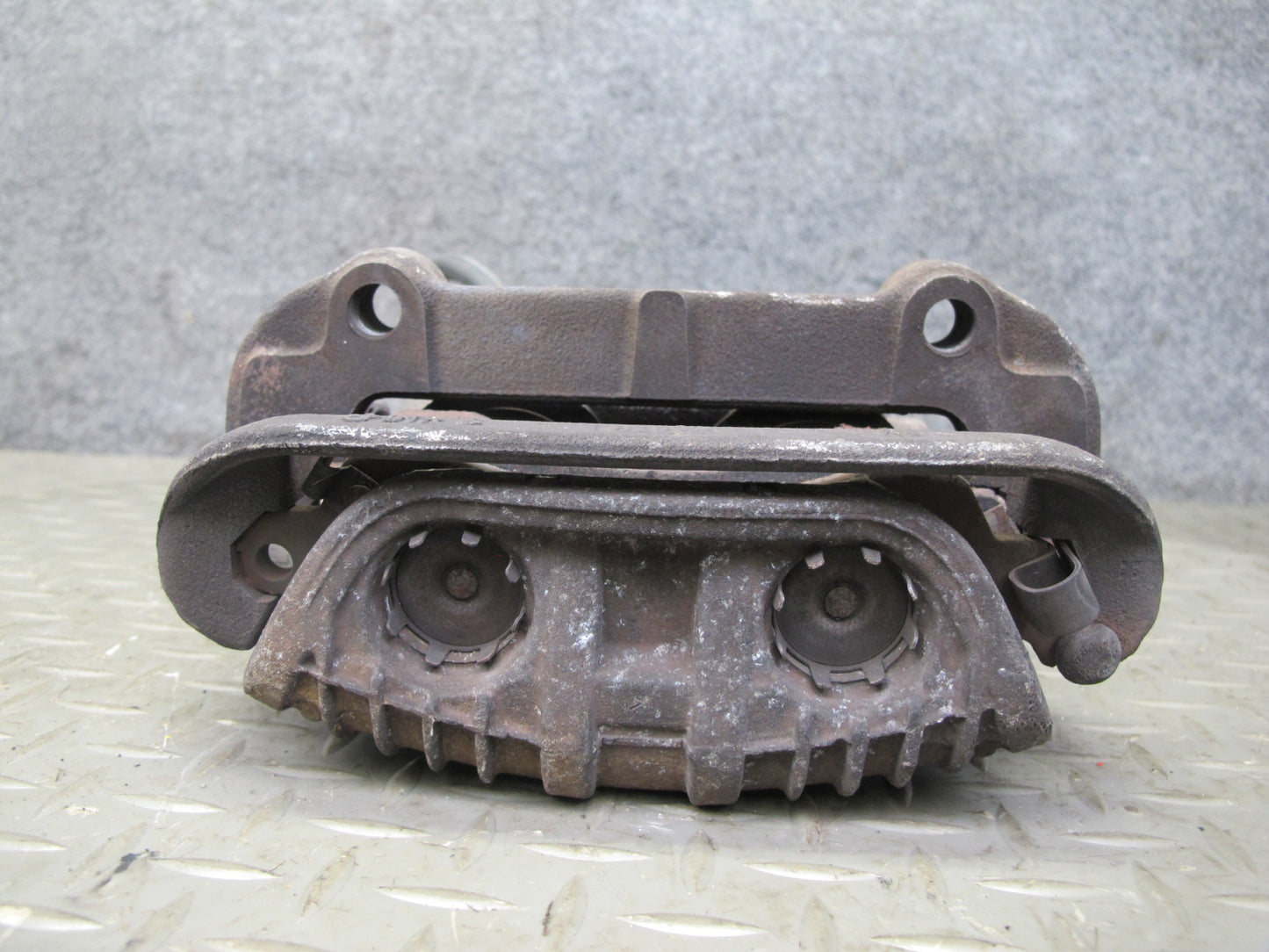 88-95 Chevrolet Corvette C4 Set of 2 Front Left & Right Brake Caliper OEM