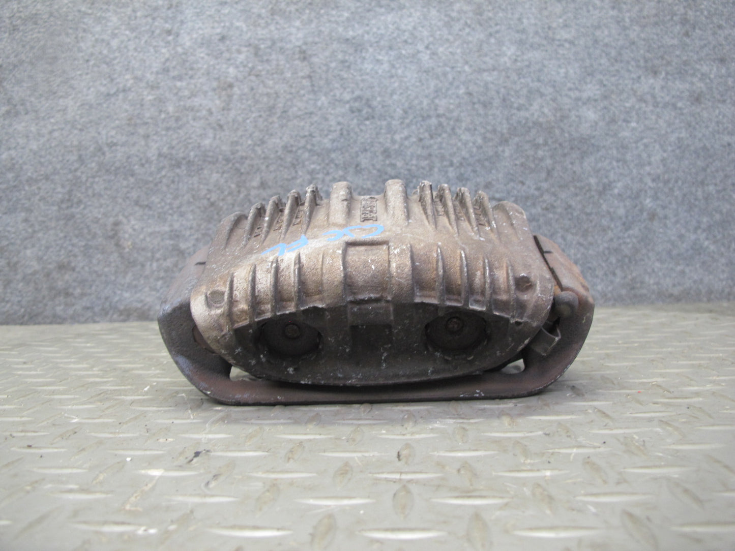 88-95 Chevrolet Corvette C4 Set of 2 Front Left & Right Brake Caliper OEM