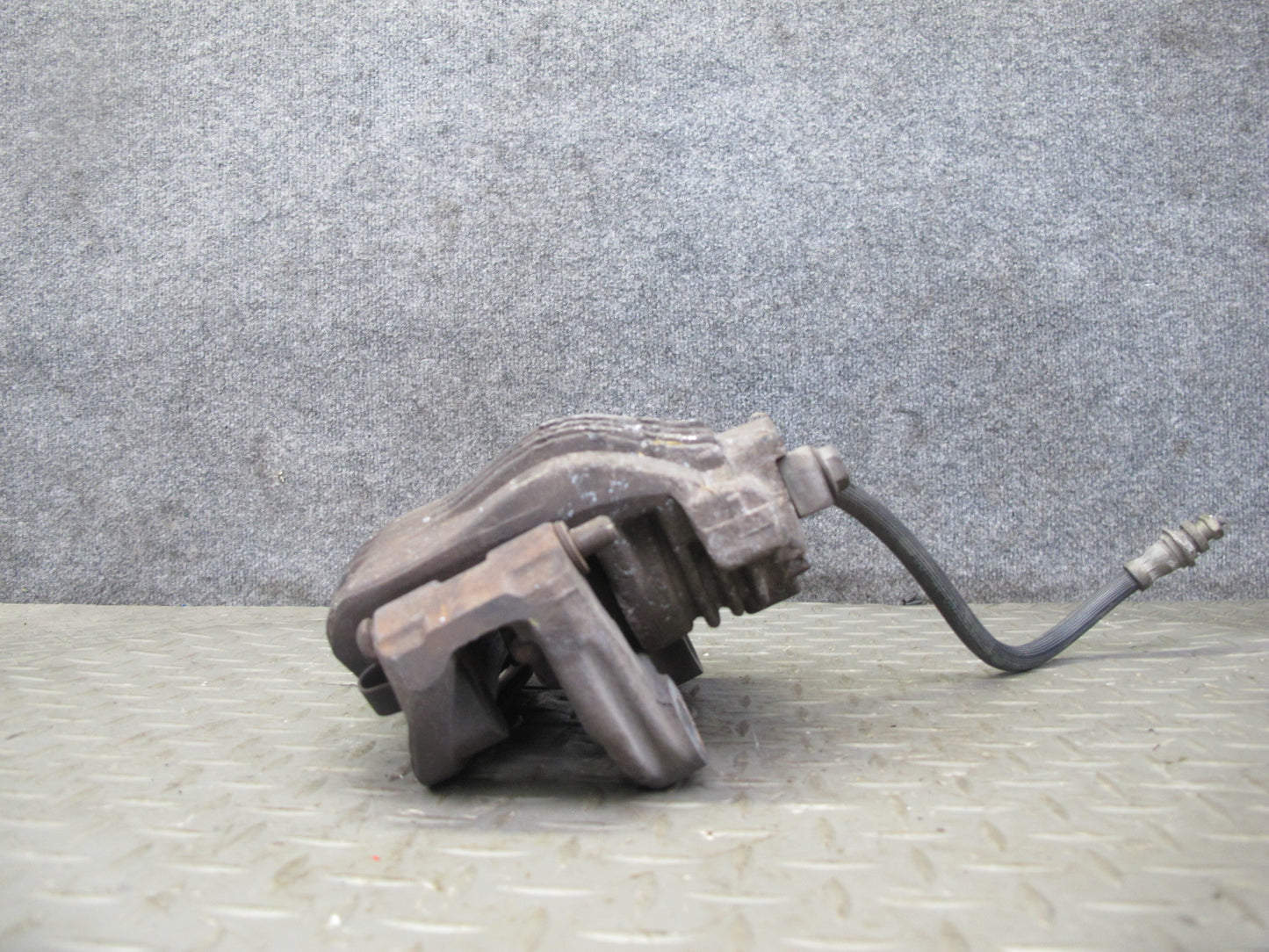 88-95 Chevrolet Corvette C4 Set of 2 Front Left & Right Brake Caliper OEM