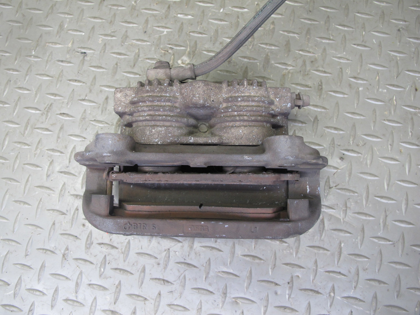 88-95 Chevrolet Corvette C4 Set of 2 Front Left & Right Brake Caliper OEM