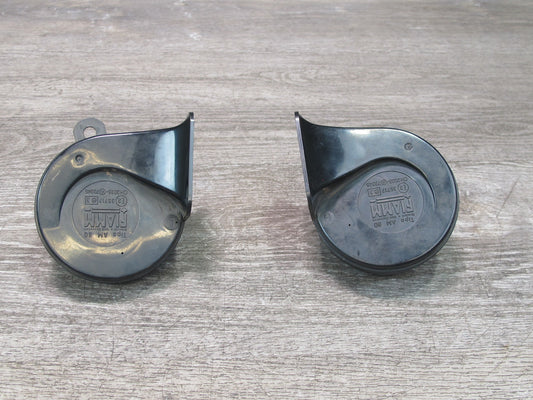 96-99 Mercedes W140 C140 CL Set of 2 High & Low Tone Note Pitch Horn Signal OEM