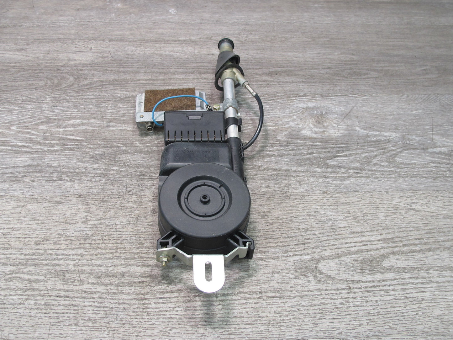 96-99 Mercedes W140 C140 CL600 Coupe Radio Power Antenna Assembly 1408202875 OEM