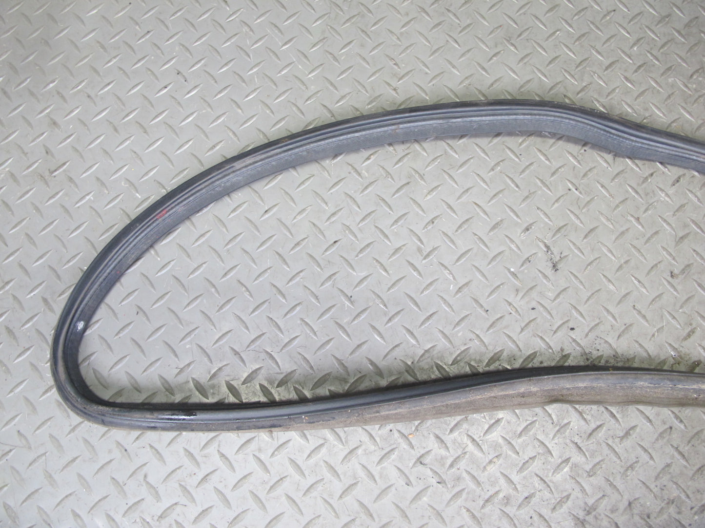 92-00 Lexus JZZ31L SC400 SC300 Rear Trunk Weatherstrip Rubber Seal Gasket OEM