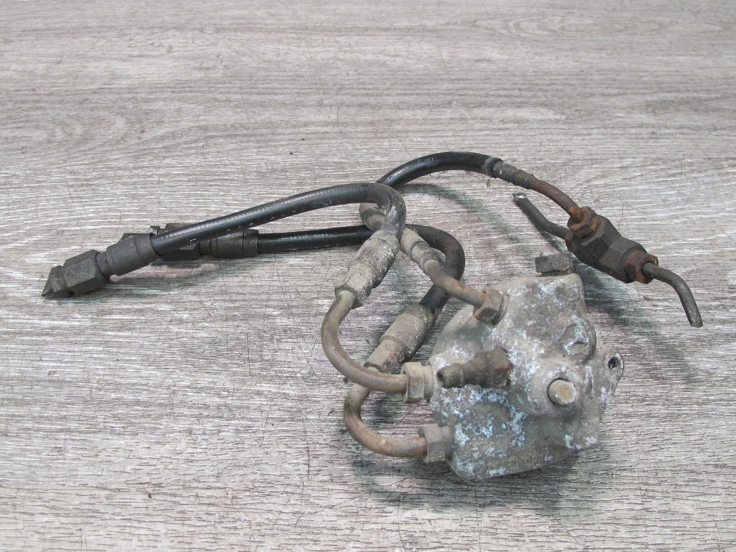 96-99 Mercedes W140 C140 Cl-class Rear Suspension Height Leveling Valve OEM