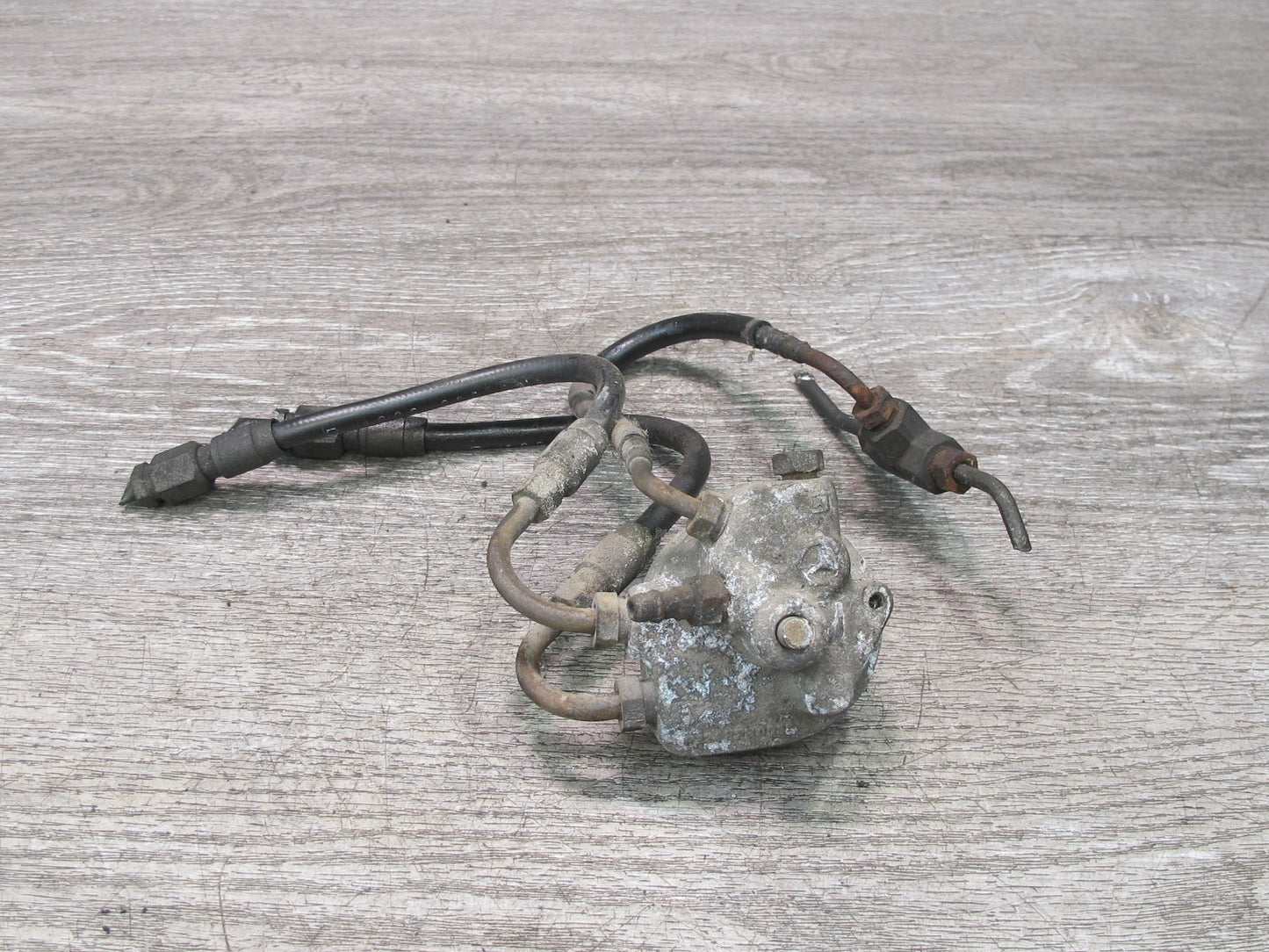 96-99 Mercedes W140 C140 Cl-class Rear Suspension Height Leveling Valve OEM